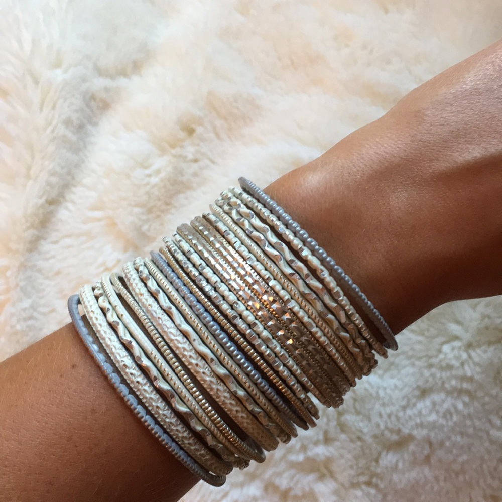 Set of 20 Bangles - Picture 1 of 3